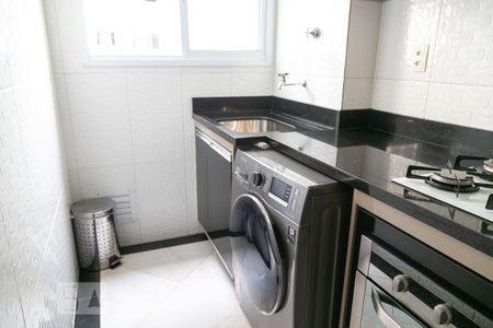 Apartamento à venda com 67m², 3 quartos e 1 vagaÁrea de serviço