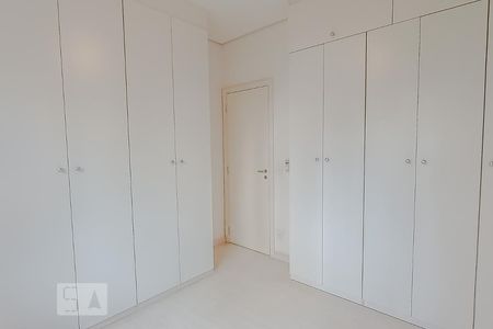 Apartamento para alugar com 112m², 2 quartos e 3 vagasQuarto