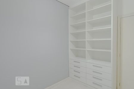 Apartamento para alugar com 112m², 2 quartos e 3 vagasCloset do quarto
