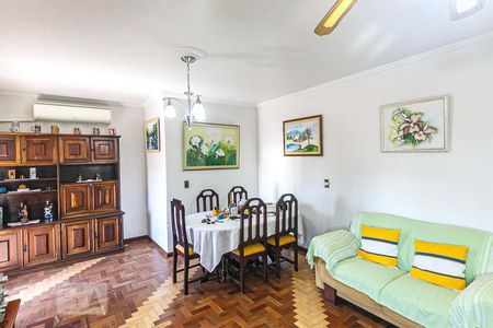 Sala de casa à venda com 3 quartos, 157m² em São João, Porto Alegre