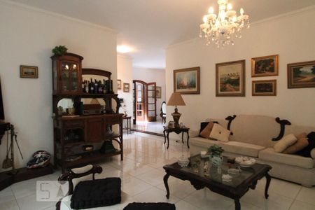 Sala 2 de casa para alugar com 4 quartos, 300m² em Vila Cordeiro, São Paulo