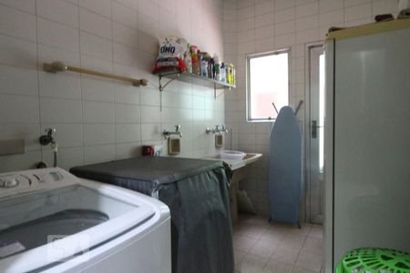 Casa à venda com 300m², 4 quartos e 3 vagasLavanderia