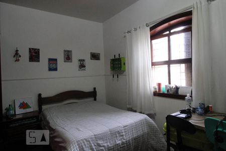 Casa à venda com 300m², 4 quartos e 3 vagasQuarto