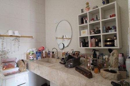 Casa à venda com 300m², 4 quartos e 3 vagasBanheiro da suíte 3