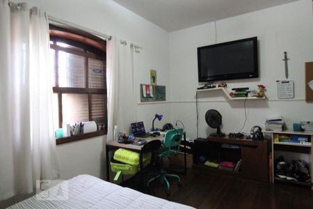 Casa à venda com 300m², 4 quartos e 3 vagasQuarto