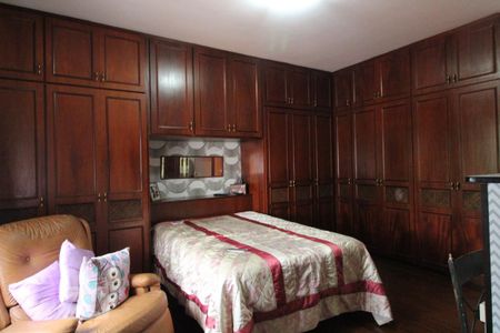 Casa à venda com 300m², 4 quartos e 3 vagasSuíte 1