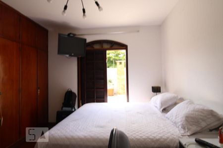 Casa à venda com 300m², 4 quartos e 3 vagasSuíte 3