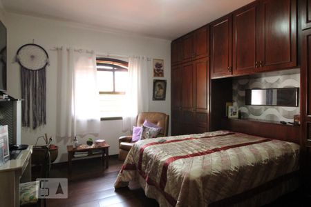 Casa à venda com 300m², 4 quartos e 3 vagasSuíte 1