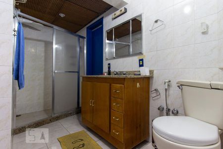 Apartamento à venda com 237m², 4 quartos e sem vaga Apartamento à venda com 237m², 4 quartos e sem vagaBanheiro 2