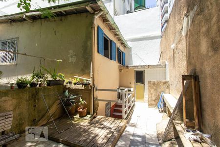 Apartamento à venda com 237m², 4 quartos e sem vaga Apartamento à venda com 237m², 4 quartos e sem vagaVaranda