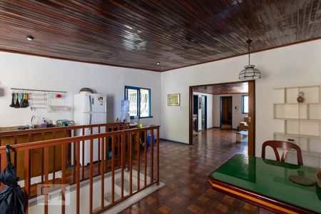 Apartamento à venda com 237m², 4 quartos e sem vaga Apartamento à venda com 237m², 4 quartos e sem vagaSala 2º Andar