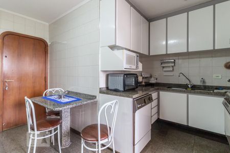 Apartamento para alugar com 210m², 3 quartos e 2 vagasCozinha