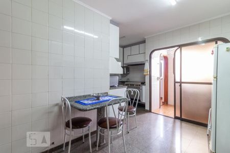 Apartamento para alugar com 210m², 3 quartos e 2 vagasCozinha