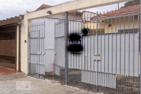 Casa para alugar com 80m², 2 quartos e 2 vagas Casa para alugar com 80m², 2 quartos e 2 vagasFachada