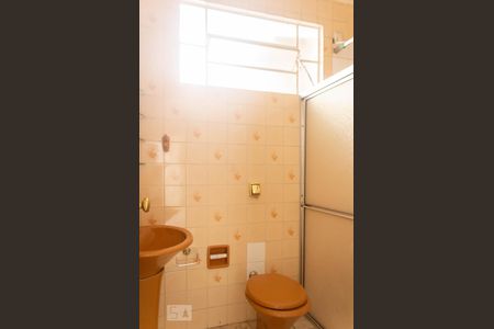 Casa para alugar com 80m², 2 quartos e 2 vagas Casa para alugar com 80m², 2 quartos e 2 vagasBanheiro