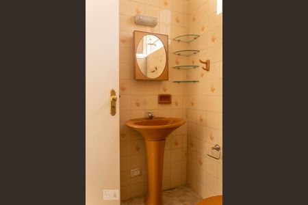 Casa para alugar com 80m², 2 quartos e 2 vagas Casa para alugar com 80m², 2 quartos e 2 vagasBanheiro