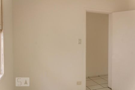 Quarto 2 de casa para alugar com 2 quartos, 80m² em Vila Isa, São Paulo
