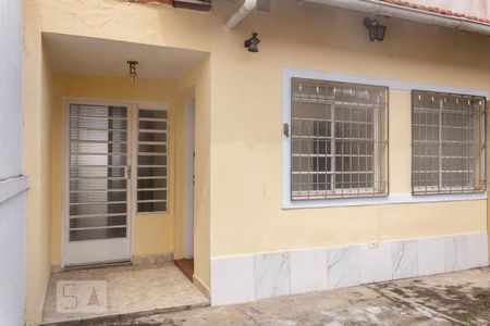 Casa para alugar com 80m², 2 quartos e 2 vagas Casa para alugar com 80m², 2 quartos e 2 vagasEntrada