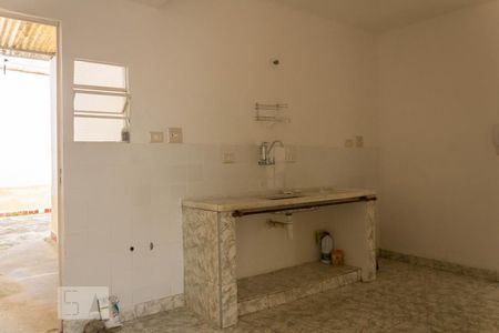 Casa para alugar com 80m², 2 quartos e 2 vagas Casa para alugar com 80m², 2 quartos e 2 vagasCozinha