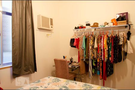 Quarto 1 de apartamento à venda com 2 quartos, 60m² em Catete, Rio de Janeiro