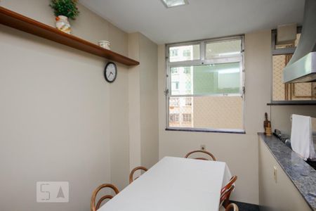 Apartamento à venda com 300m², 4 quartos e 3 vagasCozinha 