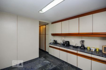 Apartamento à venda com 300m², 4 quartos e 3 vagasCozinha 
