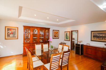 Apartamento à venda com 300m², 4 quartos e 3 vagasSala