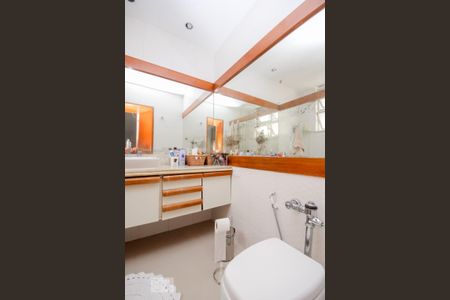 Apartamento à venda com 300m², 4 quartos e 3 vagasBanheiro Suite