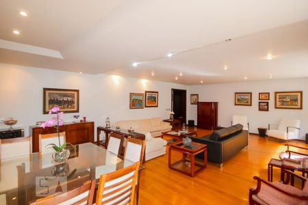 Apartamento à venda com 300m², 4 quartos e 3 vagasSala