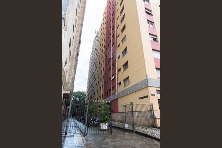 Studio para alugar com 45m², 1 quarto e sem vaga Studio para alugar com 45m², 1 quarto e sem vagaFachada