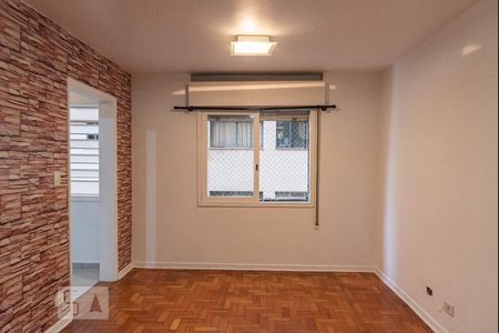 Sala/quarto de kitnet/studio para alugar com 1 quarto, 45m² em Liberdade, São Paulo