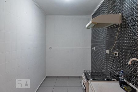 Cozinha de kitnet/studio para alugar com 1 quarto, 45m² em Liberdade, São Paulo