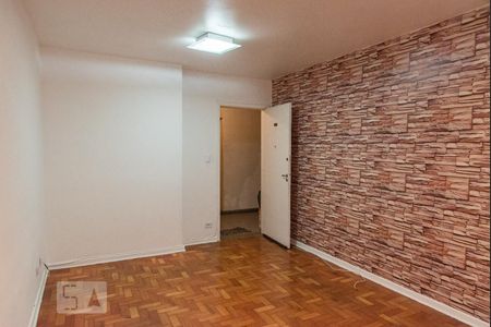 Sala/quarto de kitnet/studio para alugar com 1 quarto, 45m² em Liberdade, São Paulo