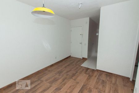 Sala de apartamento para alugar com 2 quartos, 40m² em Mário Quintana, Porto Alegre