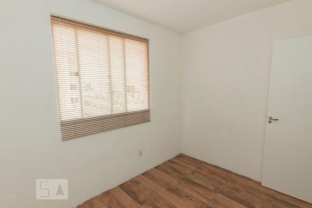 Quarto 1 de apartamento para alugar com 2 quartos, 40m² em Mário Quintana, Porto Alegre