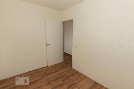 Quarto 1 de apartamento para alugar com 2 quartos, 40m² em Mário Quintana, Porto Alegre