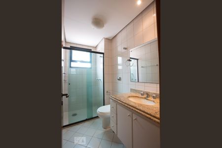 Banheiro social de apartamento para alugar com 4 quartos, 147m² em Jardim São Luiz, Ribeirão Preto