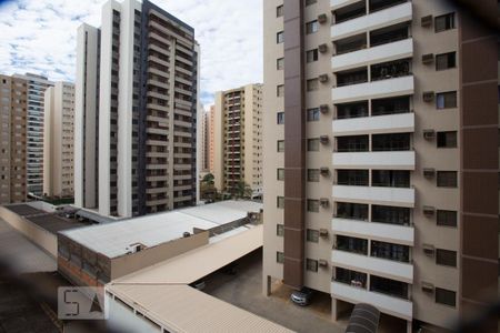 Vista da varanda (lado esquerdo) de apartamento para alugar com 4 quartos, 147m² em Jardim São Luiz, Ribeirão Preto