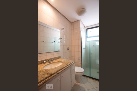 Apartamento para alugar com 147m², 4 quartos e 2 vagasBanheiro da suíte 1