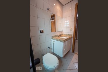 Apartamento para alugar com 147m², 4 quartos e 2 vagasBanheiro social