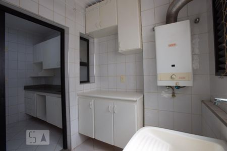 Apartamento para alugar com 147m², 4 quartos e 2 vagasÁrea de serviço