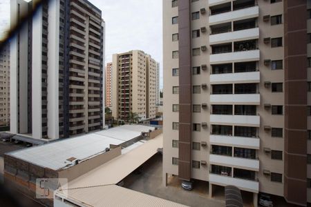 Apartamento para alugar com 147m², 4 quartos e 2 vagasVista da janela do quarto 1