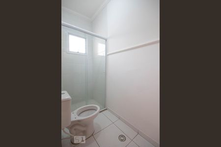 Banheiro da Suíte de casa de condomínio à venda com 2 quartos, 74m² em Conceição, Osasco