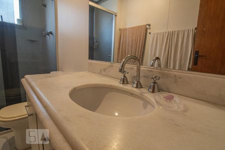 Apartamento à venda com 190m², 4 quartos e 2 vagasBanheiro