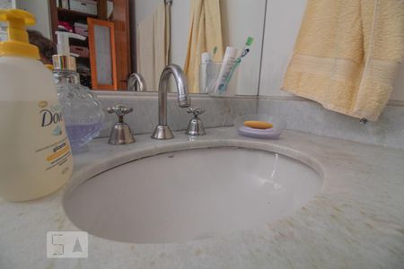 Apartamento à venda com 190m², 4 quartos e 2 vagasQuarto