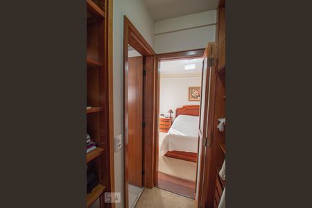 Apartamento à venda com 190m², 4 quartos e 2 vagasQuarto