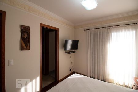 Apartamento à venda com 190m², 4 quartos e 2 vagasQuarto