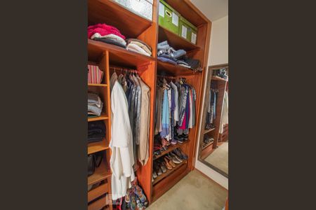 Apartamento à venda com 190m², 4 quartos e 2 vagasQuarto