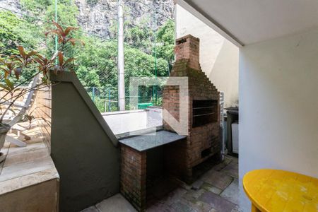 Casa à venda com 270m², 3 quartos e 3 vagasPiscina