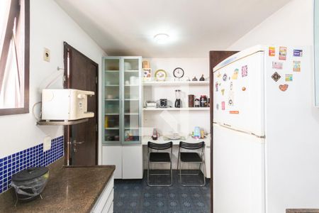 Casa à venda com 270m², 3 quartos e 3 vagasCozinha